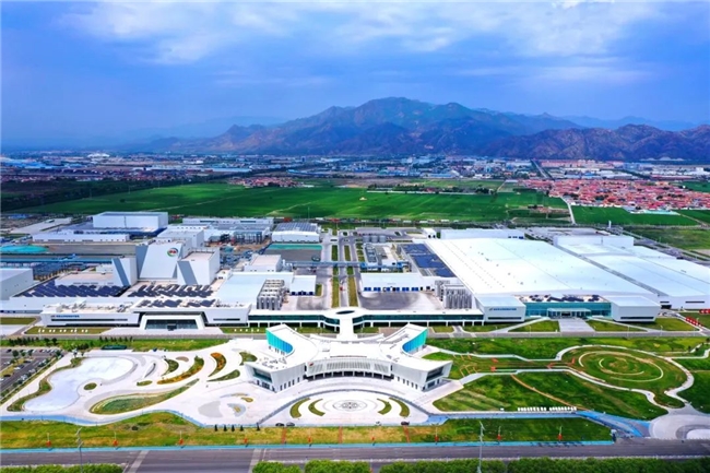 聚焦工业旅游发展 伊利现代健康智慧谷荣登“工业旅游创新之星”
